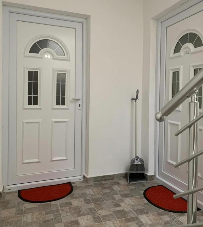 Apartman Ail 2 Ulcinj Exterior photo