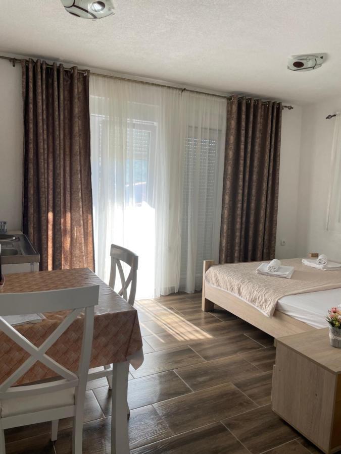 Apartman Ail 2 Ulcinj Exterior photo